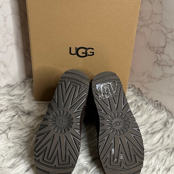 GUC UGG BAILEY BOOT II - Picture 4 of 4